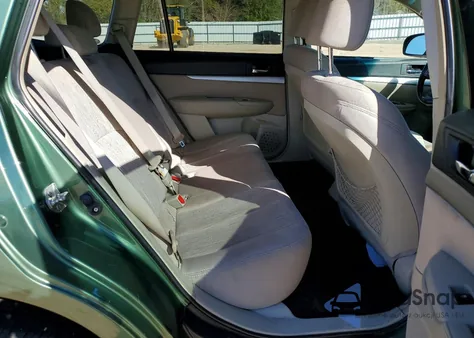 2013 Subaru Outback 2.5I Premium z USA, uszkodzony, nr VIN 4S4BRCCC9D3250682